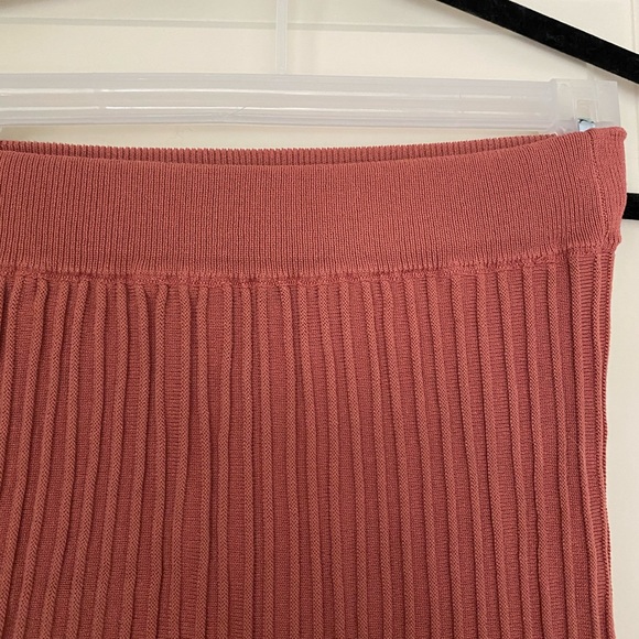 Rosebullet MIDI Terracotta Stretch- Skirt - Picture 4 of 7
